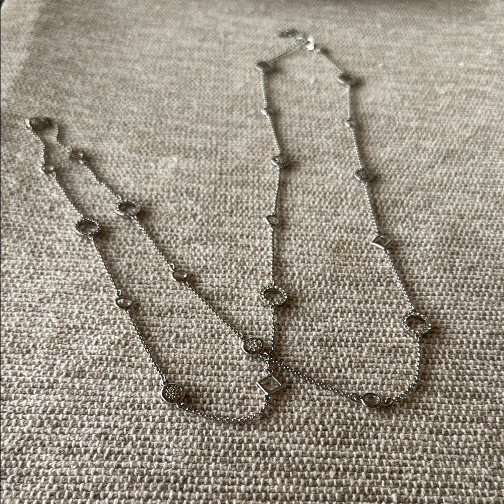Lia Sophia Silver Necklace Timeless Linked Design - Picture 3 of 3